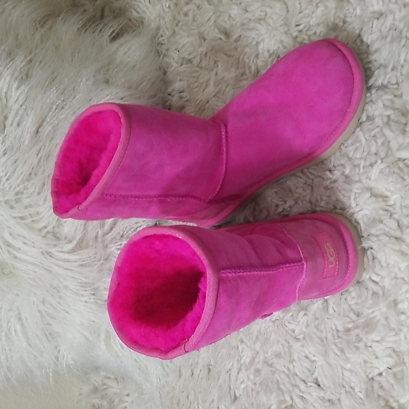 UGG BOOTS - Picture 6 of 11